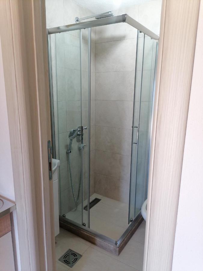 Apartmani Perosevic ดานิลอฟแกรด ภายนอก รูปภาพ