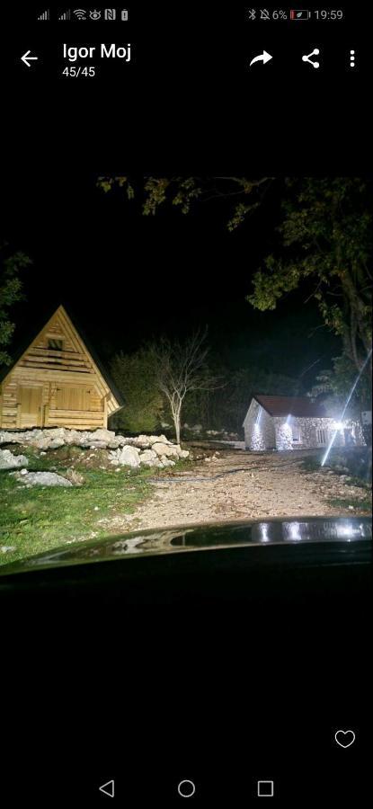 Apartmani Perosevic ดานิลอฟแกรด ภายนอก รูปภาพ